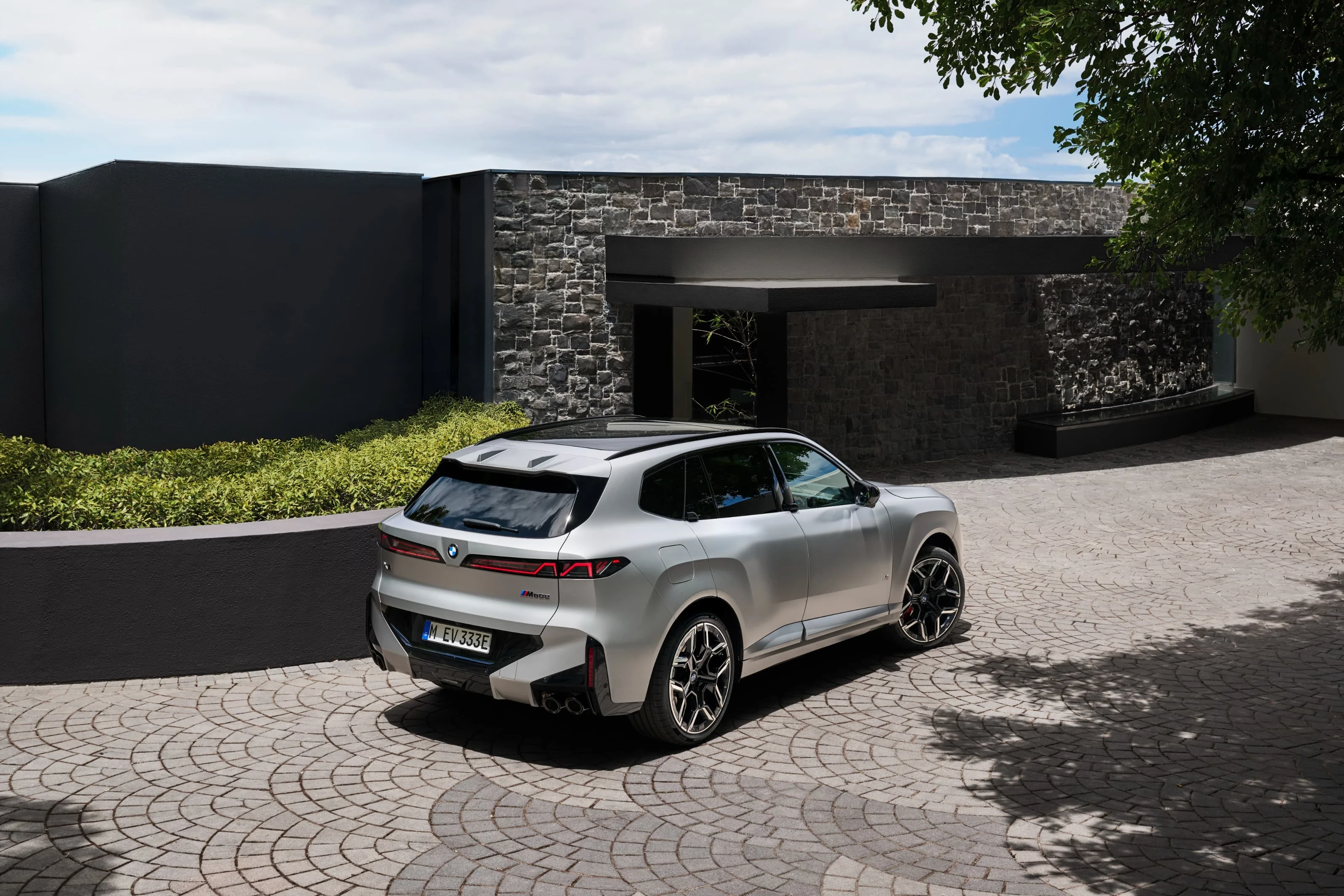 POZVÁNKA NA PŘEDSTAVENÍ NOVÉHO BMW iX5 A X5 | BMW AUTOWALLIS PRAHA | 15.9.2026